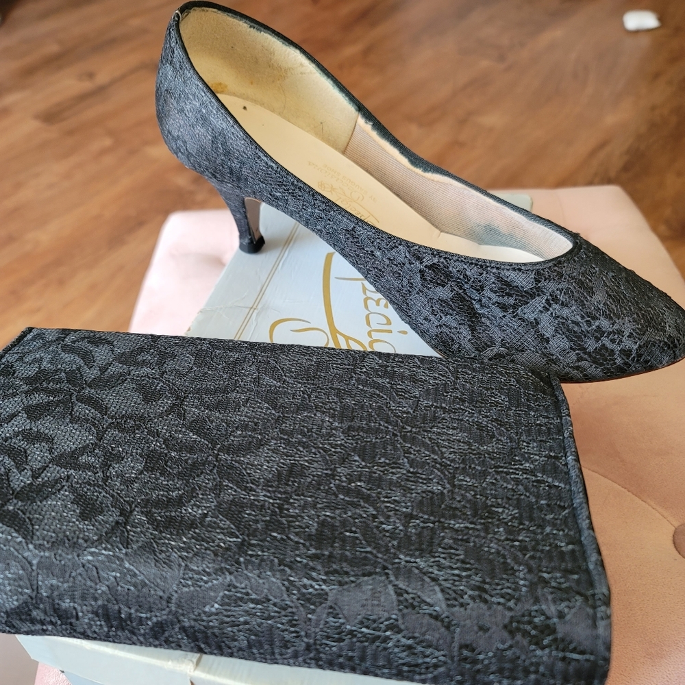 Lace Blk pumps